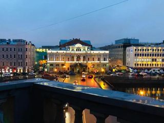 Квартира с балконом и видом на реку