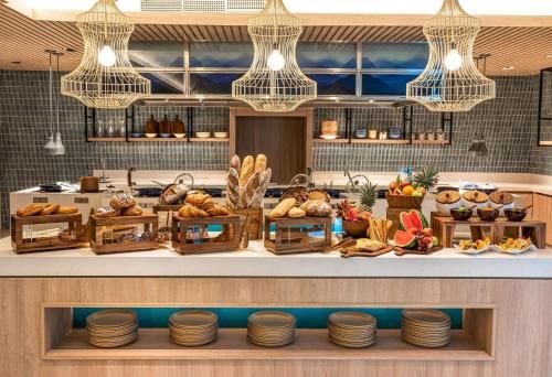 image of hotel Hilton Garden Inn Phuket Bang Tao - SHA Extra Plus