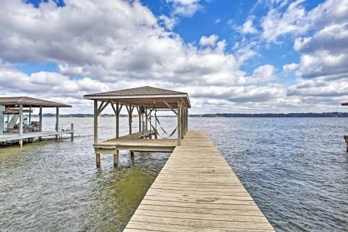 Photo of Large Waterfront Lake Palestine Home with Deck and Dock