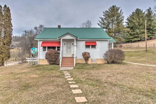 Photo of Scenic Countryside Cottage 3 Mi to New River!