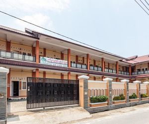 RedDoorz Syariah @ Jalan Letda Sujono Tembung Medan Indonesia