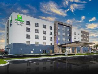 Hotel pic Holiday Inn Express & Suites - Fort Myers Airport, an IHG Hotel