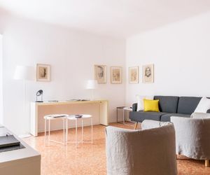 Siri Master Guest apartment Milan Italy