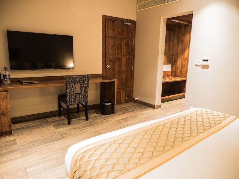 Hotel Photo 14