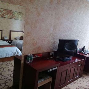 NearBy Hotel