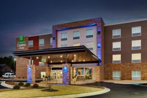 Photo of Holiday Inn Express & Suites - Dawsonville, an IHG Hotel