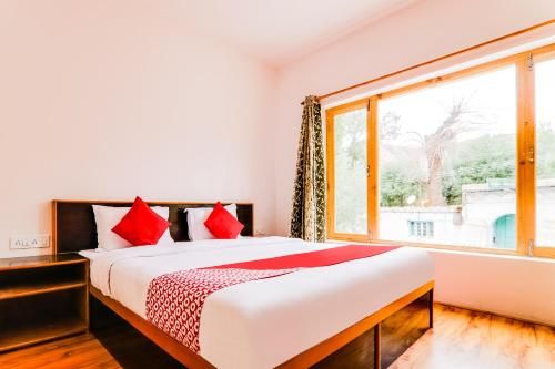 OYO 72466 Hotel Yuvraj