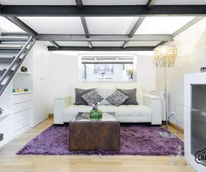 Charming Fuencarral Street - Wonderful Attic Madrid Spain