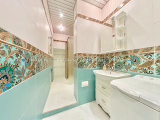 Апартаменты (150 m²) с 3 спальней(-ями) и 2 ванной(-ыми) комнатой(-ами) в районе Центральный район