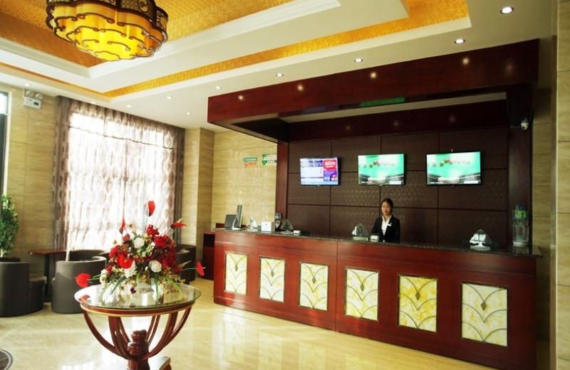 GreenTree Inn LuoYang YiChuan Yilong Avenue