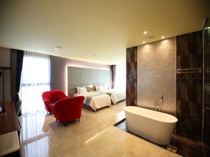 Hotel Photo 5