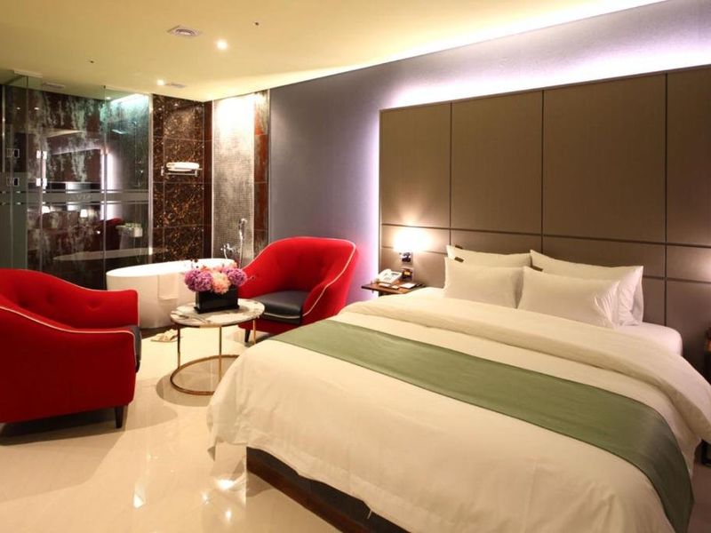 Hotel Photo 6