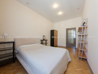 Апартаменты (140 m²) с 3 спальней(-ями) и 2 ванной(-ыми) комнатой(-ами) в районе Центральный район