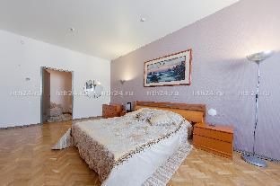 Апартаменты (140 m²) с 3 спальней(-ями) и 2 ванной(-ыми) комнатой(-ами) в районе Центральный район