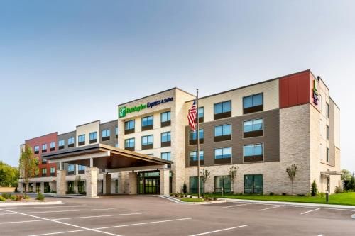 Photo of Holiday Inn Express & Suites - Milwaukee West Allis, an IHG Hotel