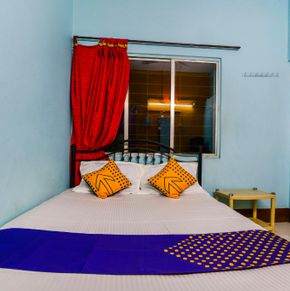 NearBy Hotel