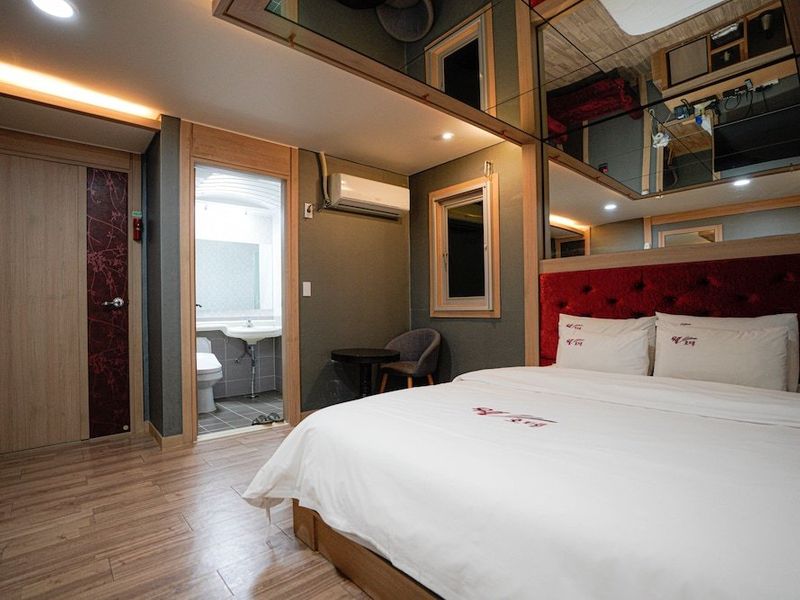 Hotel Photo 8