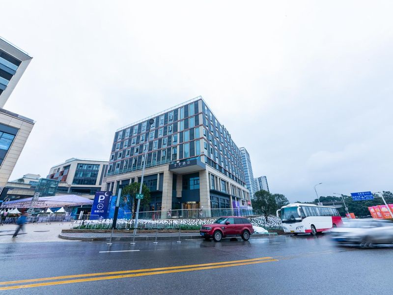 Hotel Photo 1