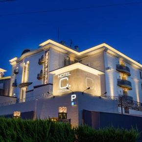 NearBy Hotel