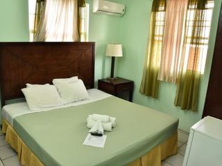 Фото отеля Aanola Villas 6a Tranquil Privy Bedroom