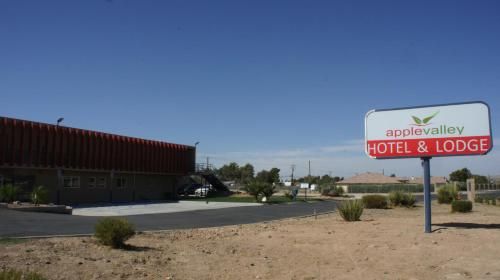 Photo of Apple Valley Hotel & Lodge