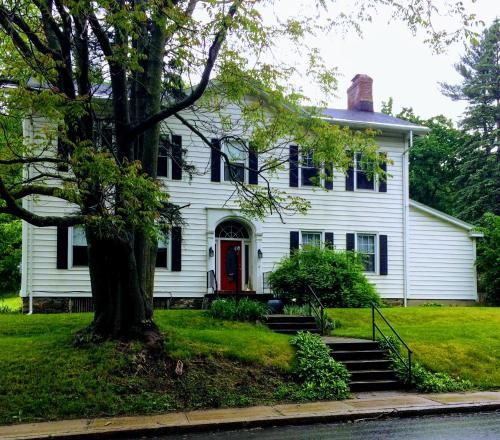 Photo of Gardner Farm Inn