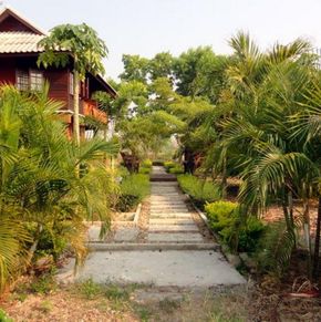 NearBy Hotel