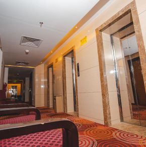 NearBy Hotel