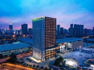 Hotel pic Holiday Inn Wuxi Central Station, an IHG Hotel