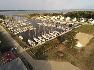 Фото отеля Exklusive Ferienwohnung mit Blick auf den Yachthafen