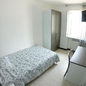 NearBy Hotel