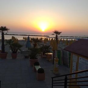 NearBy Hotel