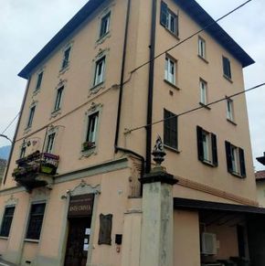 NearBy Hotel