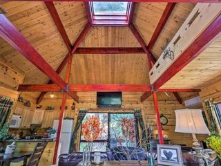 Фото отеля Strawberry and Pine Studio Cabin with Outdoor Oasis!