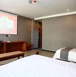 NearBy Hotel