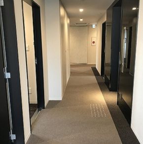 NearBy Hotel