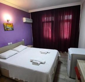 NearBy Hotel