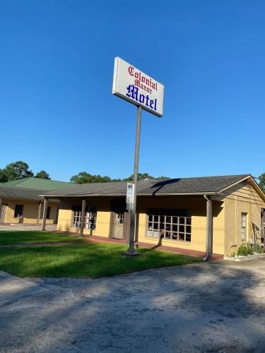 Photo of Colonial Manor Motel