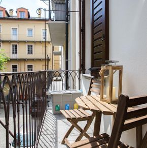NearBy Hotel