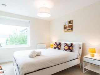 Фото отеля Niksa Serviced Accommodation Welwyn Garden City- One Bedroom