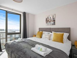 Hotel pic Spacious & Cosy, Netflix, Parking, Colindale Station