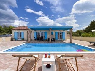Фото отеля Stone villa Jurenda with pool