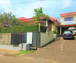Poetri Guest House Syariah near Kebun Raya Bogor Bogor Indonesia