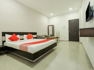 Hotel pic OYO 74642 Hotel Rajmandir