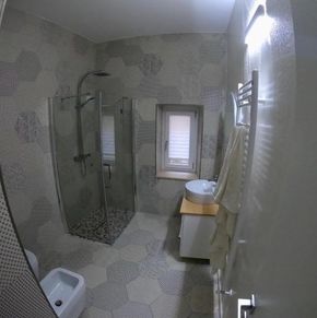 NearBy Hotel