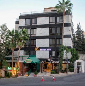 NearBy Hotel