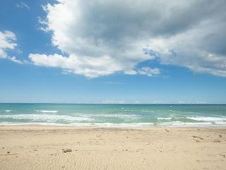 Фото отеля Beachfront Studio with air conditioning Alamar 1