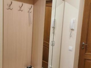 Apartment on Veteranov 146