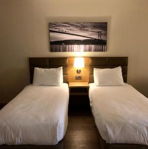 NearBy Hotel