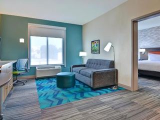 Фото отеля Home2 Suites By Hilton Savannah Midtown, Ga